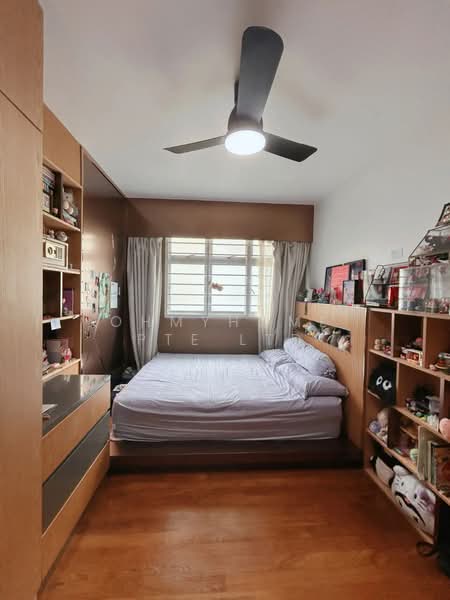 489B Choa Chu Kang Avenue 5 HDB Flat For Sale at S$ 730,000 | PropertyGuru Singapore - Bedroom