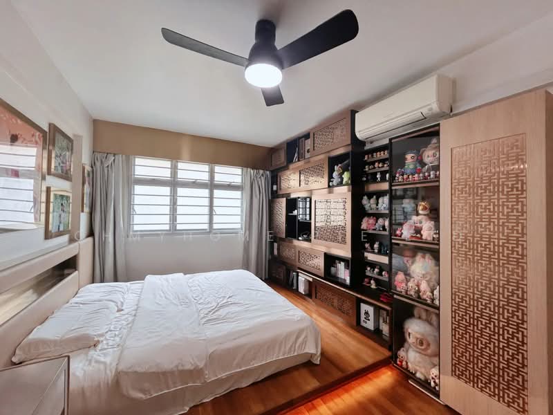 489B Choa Chu Kang Avenue 5 HDB Flat For Sale at S$ 730,000 | PropertyGuru Singapore - Bedroom