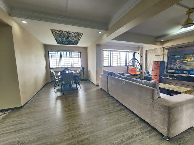 754 Woodlands Circle HDB Flat For Sale at S$ 728,000 | PropertyGuru Singapore - Living Room