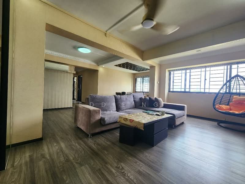754 Woodlands Circle HDB Flat For Sale at S$ 728,000 | PropertyGuru Singapore - Living Room