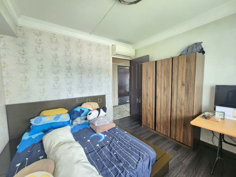 754 Woodlands Circle HDB Flat For Sale at S$ 728,000 | PropertyGuru Singapore - Bedroom
