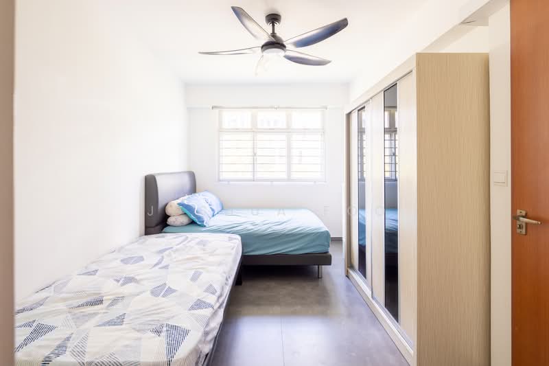 365C Sembawang Crescent HDB Flat For Sale at S$ 510,000 | PropertyGuru Singapore - Bedroom