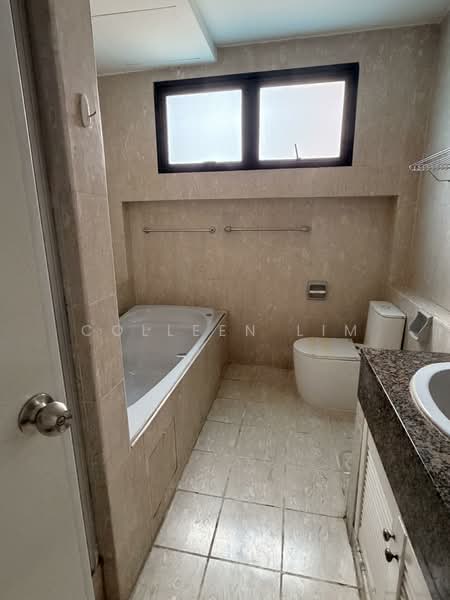 D'Grove Villas, 8A Orange Grove Road, 5 Bedrooms, 2,702 sqft, Condominium For Rent, by Colleen Lim, 500064275 - Bathroom - PropertyGuru.com.sg