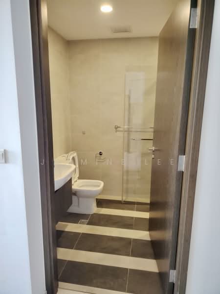 Parc Riviera Condominium For Sale at S$ 836,000 | PropertyGuru Singapore - Bathroom