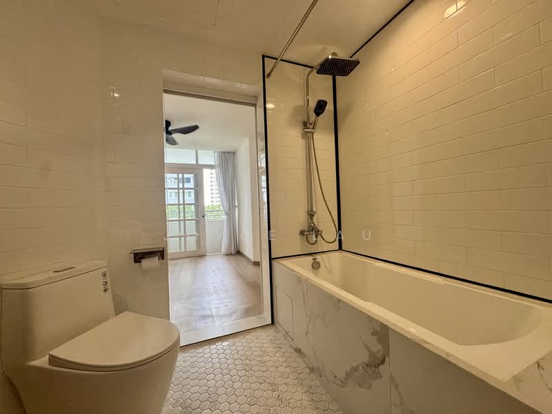 Elizabeth Heights, 57 Cairnhill Road, 4 Bedrooms, 2,519 sqft, Condominium For Rent, by Joyce Lau, 500064277 - Bathroom - PropertyGuru.com.sg