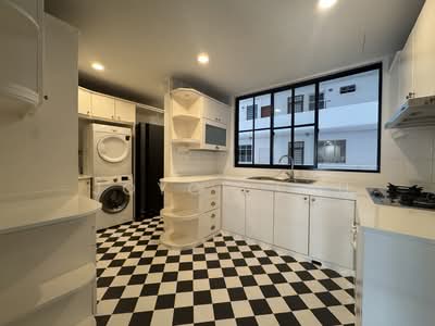 For Rent - Elizabeth Heights