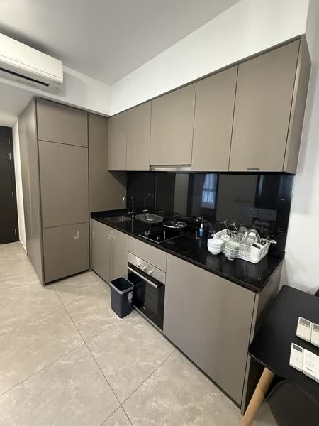 Park Colonial, 2 Woodleigh Lane, 2 Bedrooms, 570 sqft, Condominium For Rent, by Jia Yi Lee, 500064296 - Kitchen - PropertyGuru.com.sg