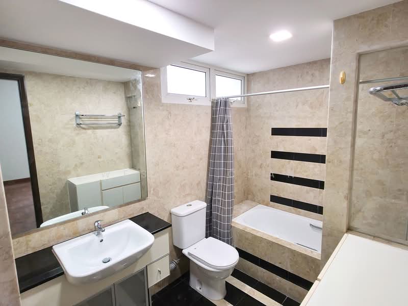 The Warren, 45 Choa Chu Kang Loop, 3 Bedrooms, 1,216 sqft, Condominium For Rent, by Wesley Chan, 500064302 - Master Bath - PropertyGuru.com.sg