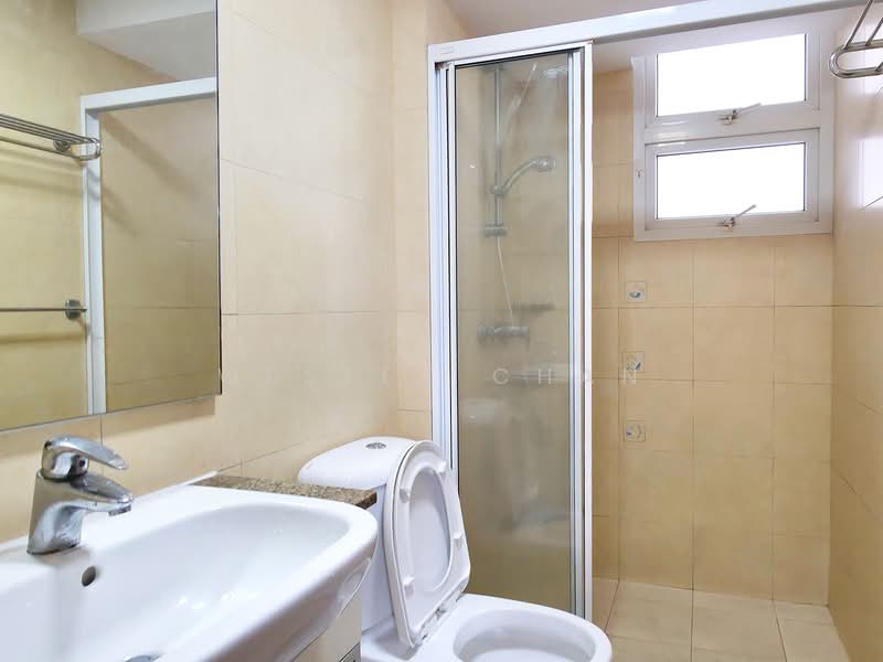 The Warren, 45 Choa Chu Kang Loop, 3 Bedrooms, 1,216 sqft, Condominium For Rent, by Wesley Chan, 500064302 - Common Bath - PropertyGuru.com.sg