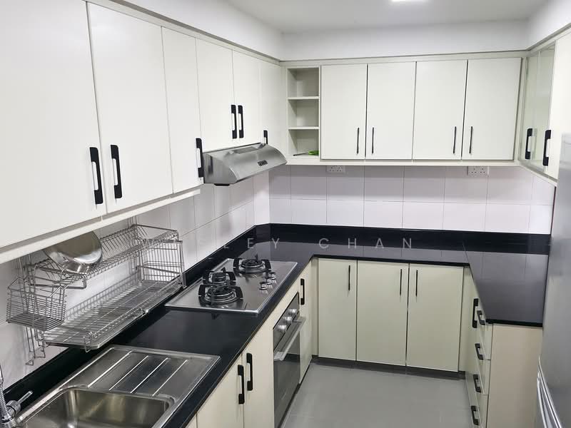 The Warren, 45 Choa Chu Kang Loop, 3 Bedrooms, 1,216 sqft, Condominium For Rent, by Wesley Chan, 500064302 - Kitchen - PropertyGuru.com.sg