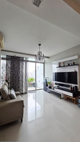 The Quartz Condominium For Sale at S$ 2,150,000 | PropertyGuru Singapore - Living Room