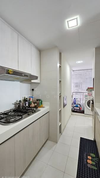 The Quartz Condominium For Sale at S$ 2,150,000 | PropertyGuru Singapore - Kitchen