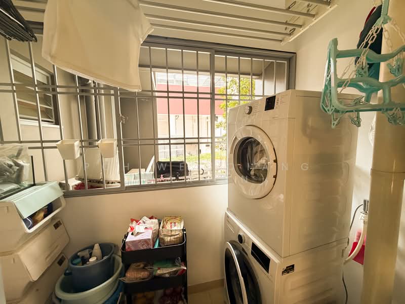 377A Hougang Street 32, 377A Hougang Street 32, 3 Bedrooms, 1,227 sqft, HDB Flat For Sale, by Poh Wei Qiang (Warren), 500064309 - Service yard - PropertyGuru.com.sg