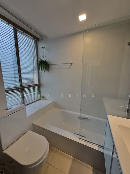 Fruition, 3 Mangis Road, 3 Bedrooms, 1,023 sqft, Condominium For Rent, by Lim Brina, 500064311 - Bathroom - PropertyGuru.com.sg