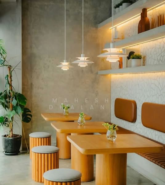 PRIME Tampines Central Unit with Excellent Frontage, 5 Tampines Central 6, 780 sqft, Food & Beverage For Rent, by Mahesh Dhalani, 500064325 - Interior - CommercialGuru.com.sg