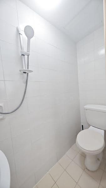 Northvale, 61 Choa Chu Kang Loop, Dairy Farm / Bukit Panjang / Choa Chu Kang, Room Rental, 150 sqft, Condominium For Rent, by Sean King Lee, 500064327 - Bathroom - PropertyGuru.com.sg