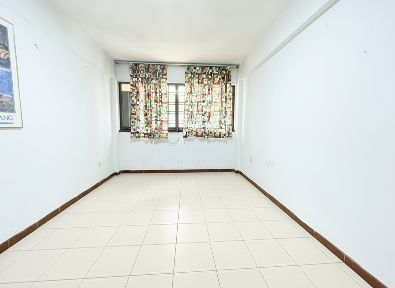 256 Tampines Street 21 HDB Flat For Sale at S$ 768,000 | PropertyGuru Singapore - Common Bedroom 2
