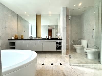 For Sale - Draycott Eight