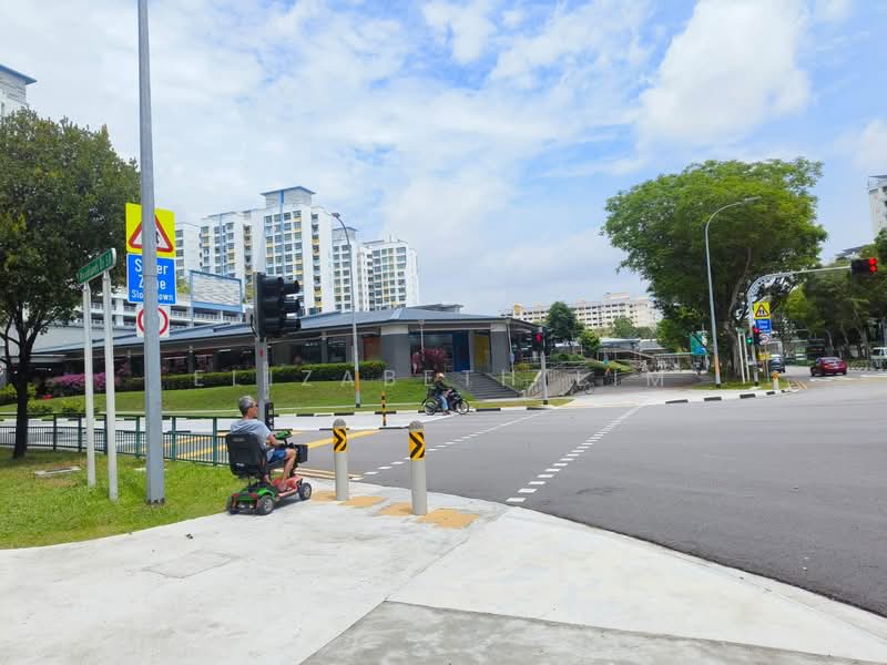 For Rent - 608 Woodlands Ring Road