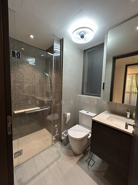 Pasir Ris 8, 14 Pasir Ris Drive 8, 2 Bedrooms, 775 sqft, Condominium For Rent, by Serena Hsu, 500064349 - Common Bathroom - PropertyGuru.com.sg