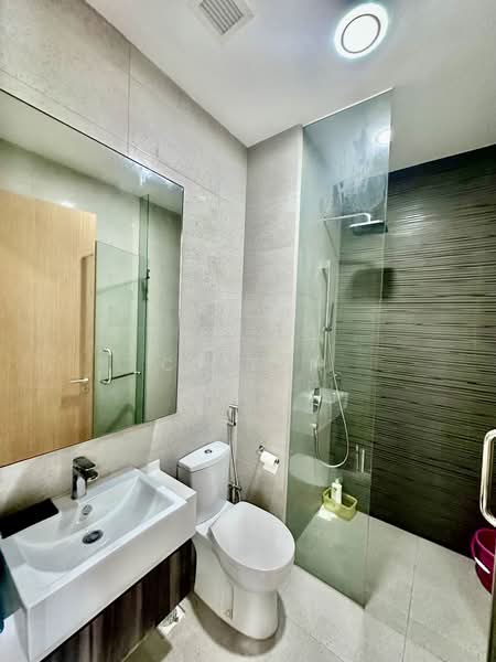 KAP Residences Condominium For Sale at S$ 938,000 | PropertyGuru Singapore - Bathroom