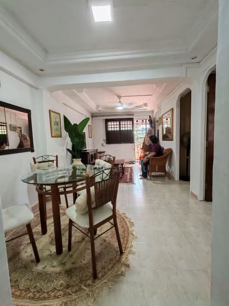 2 Dover Road, 2 Dover Road, 2 Bedrooms, 700 sqft, HDB Flat For Rent, by Eunice Lim, 500064376 - Living Room - PropertyGuru.com.sg