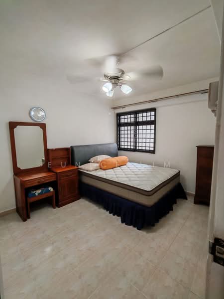 2 Dover Road, 2 Dover Road, 2 Bedrooms, 700 sqft, HDB Flat For Rent, by Eunice Lim, 500064376 - Bedroom - PropertyGuru.com.sg