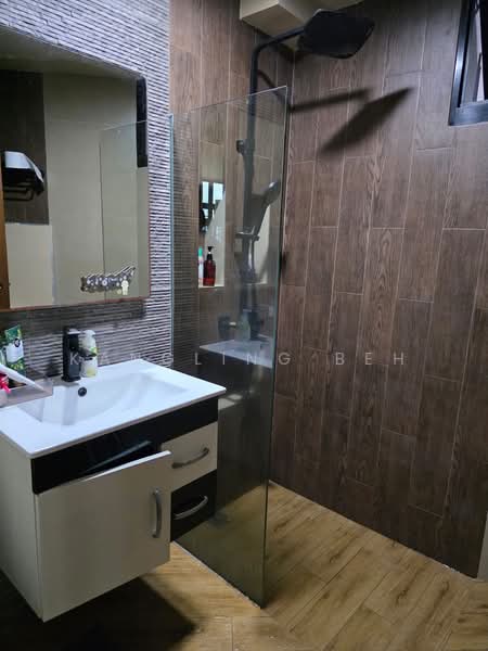 Eastvale, 37 Pasir Ris Drive 3, Room Rental, 130 sqft, Condominium For Rent, by KangLing Beh, 500064381 - Bathroom - PropertyGuru.com.sg