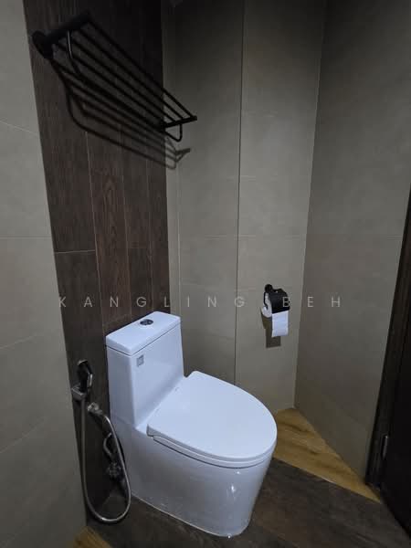 Eastvale, 37 Pasir Ris Drive 3, Room Rental, 130 sqft, Condominium For Rent, by KangLing Beh, 500064381 - Bathroom - PropertyGuru.com.sg