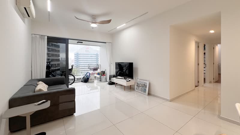 The Interlace, 190 Depot Road, 3 Bedrooms, 1,615 sqft, Condominium For Rent, by Sara Kwon, 500064393 - Living Room - PropertyGuru.com.sg