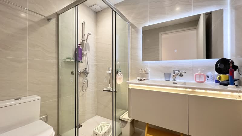 The Interlace, 190 Depot Road, 3 Bedrooms, 1,615 sqft, Condominium For Rent, by Sara Kwon, 500064393 - Bathroom - PropertyGuru.com.sg