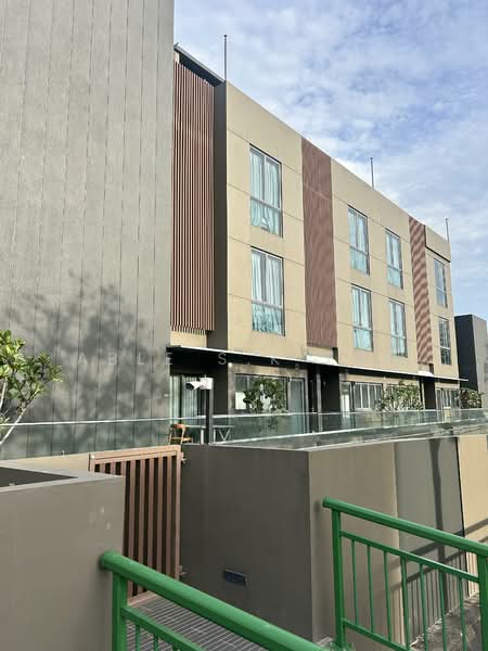 Senyum Residences, 63 Jalan Senyum, Room Rental, 150 sqft, Cluster House For Rent, by Able S.K Toh, 500064394 - Exterior - PropertyGuru.com.sg