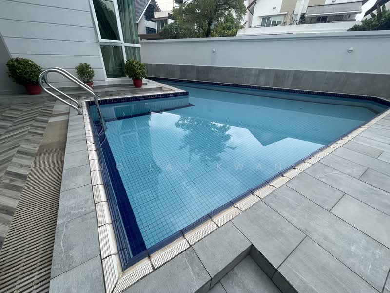 ⭐️D19 ⭐️Reno and cheap 2.5 Storey Corner-T @ Serangoon Gardens Corner Terrace For Sale at S$ 6,000,000 | PropertyGuru Singapore - Pool