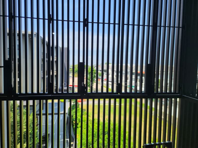 Parc Komo Condominium For Sale at S$ 1,355,000 | PropertyGuru Singapore - Balcony