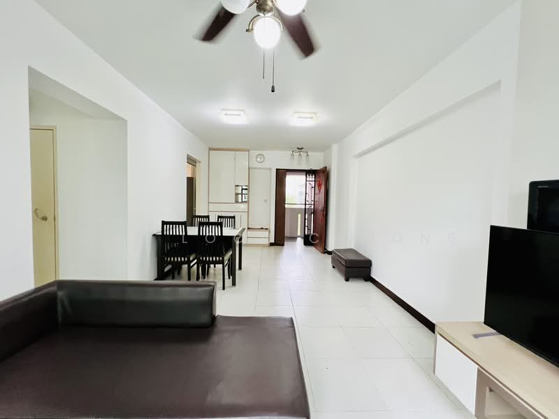 441A Fernvale Road HDB Flat For Sale at S$ 630,000 | PropertyGuru Singapore - Living Room