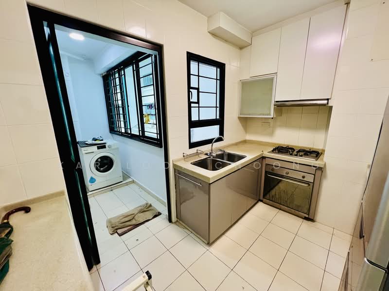 441A Fernvale Road HDB Flat For Sale at S$ 630,000 | PropertyGuru Singapore - Kitchen