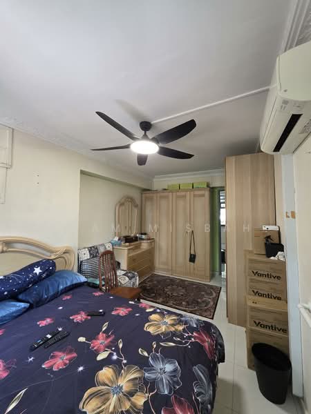 708 Woodlands Drive 70 HDB Flat For Sale at S$ 550,000 | PropertyGuru Singapore - Bedroom
