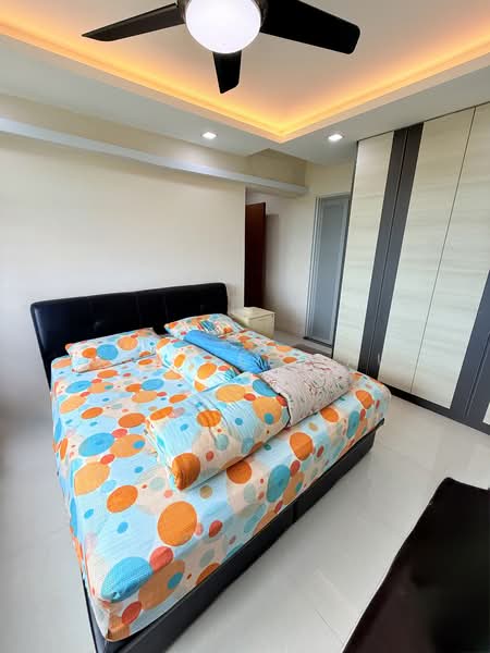 697C Jurong West Central 3 HDB Flat For Sale at S$ 950,000 | PropertyGuru Singapore - Bedroom