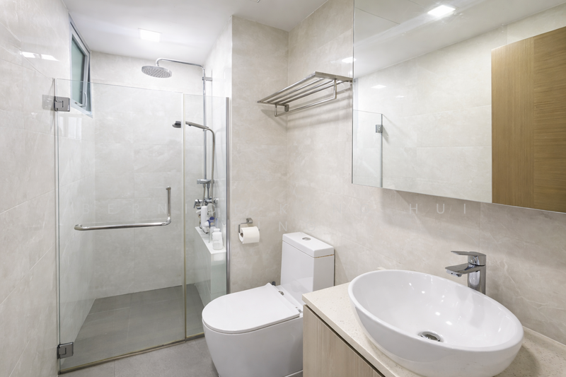 Hillview Regency Condominium For Sale at S$ 1,430,000 | PropertyGuru Singapore - Bathroom