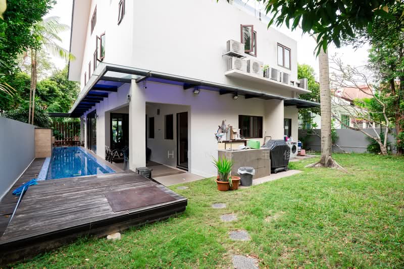 Just Listed – Fully Renovated 2.5 Storey Detached with Pool | 6,572 sqft Built-Up Detached House For Sale at S$ 11,800,000 | PropertyGuru Singapore - Exterior