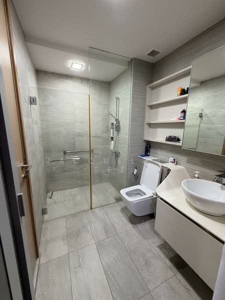 High Park Residences Condominium For Sale at S$ 800,000 | PropertyGuru Singapore - Bathroom