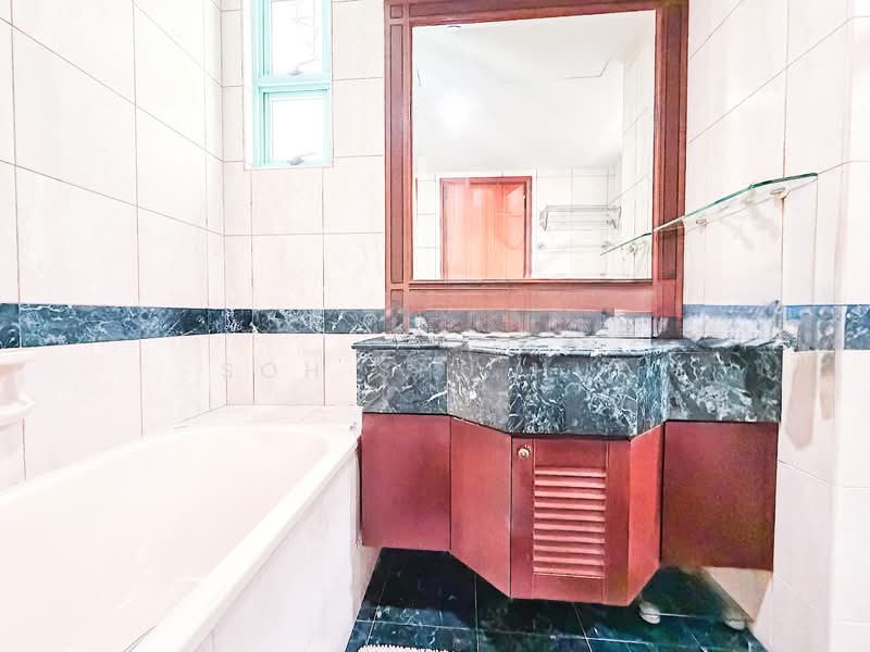 Hazel Park Condo Condominium For Sale at S$ 2,700,000 | PropertyGuru Singapore - Master Bathroom