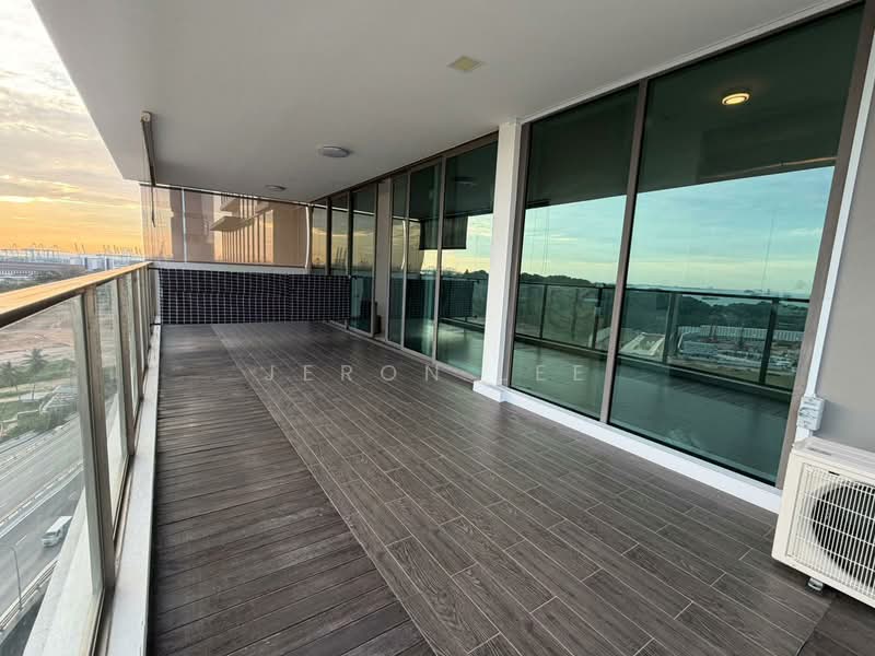 Skyline Residences, 608 Telok Blangah Road, Room Rental, 185 sqft, Condominium For Rent, by Jeron Lee, 500064465 - Balcony - PropertyGuru.com.sg