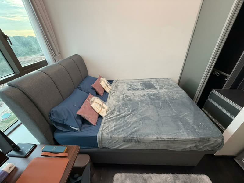 Skyline Residences, 608 Telok Blangah Road, Room Rental, 155 sqft, Condominium For Rent, by Jeron Lee, 500064466 - DR5 - QUEEN SIZE BED - PropertyGuru.com.sg