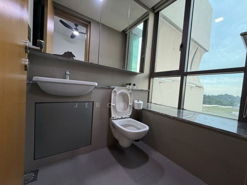Skyline Residences, 608 Telok Blangah Road, Room Rental, 175 sqft, Condominium For Rent, by Jeron Lee, 500064472 - Bathroom - PropertyGuru.com.sg