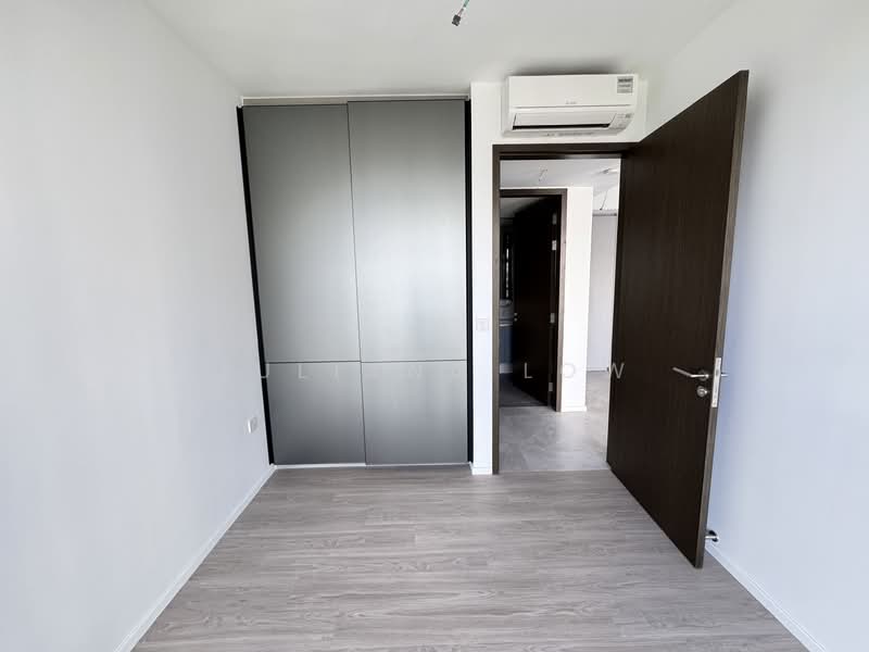 AMO Residence Condominium For Sale at S$ 1,499,999 | PropertyGuru Singapore - Master Bedroom