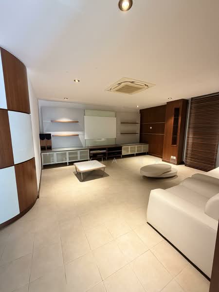 Dalvey Villas, 10 Dalvey Estate, 7 Bedrooms, 12,511 sqft, Good Class Bungalow For Rent, by Ben XIA 夏天鹏, 500064510 - Living Room - PropertyGuru.com.sg