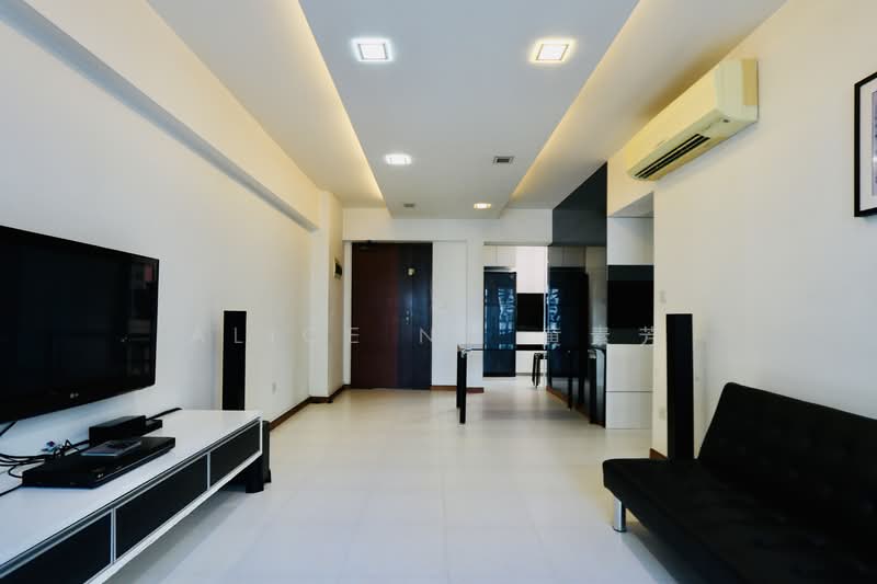 303B Punggol Central, 303B Punggol Central, 3 Bedrooms, 1,001 sqft, HDB Flat For Rent, by Alice Ng 黄素芳, 500064511 - living room - PropertyGuru.com.sg