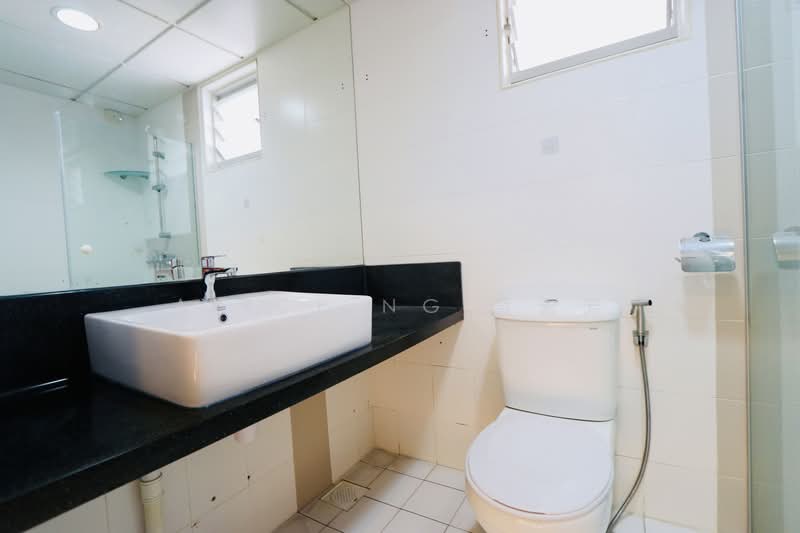 303B Punggol Central, 303B Punggol Central, 3 Bedrooms, 1,001 sqft, HDB Flat For Rent, by Alice Ng 黄素芳, 500064511 - master bath - PropertyGuru.com.sg