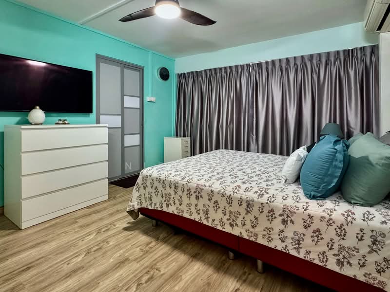 656 Yishun Avenue 4 HDB Flat For Sale at S$ 550,000 | PropertyGuru Singapore - Bedroom